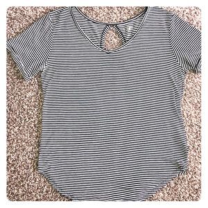 Black & white trendy t-shirt!